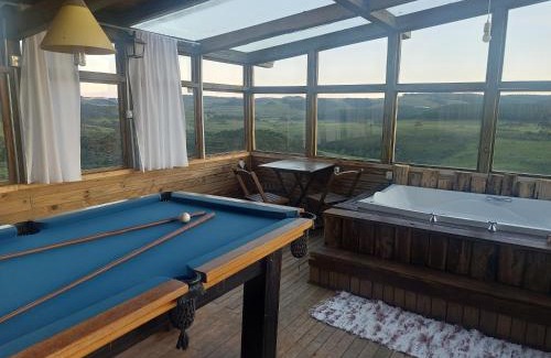 Bom Jardim da Serra House | Chalé com banheira de hidromassagem e mesa de sinuca
