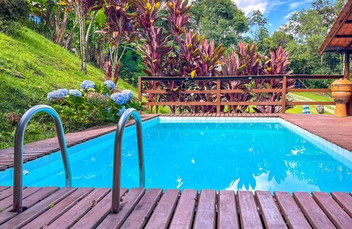 Lumiar Ski Chalet | Chalé com localização privilegiada em Lumiar/RJ