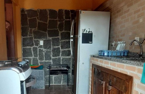 Centro Comercial Ski Chalet | Chalé com Piscina e Churrasqueira, Ilhabela