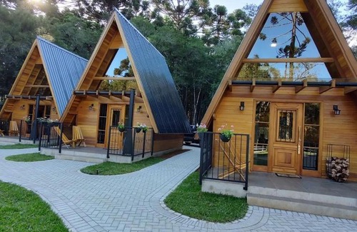 Canela Ski Chalet | Chalé Magia das Hortênsias, relaxe na hidromassagem!