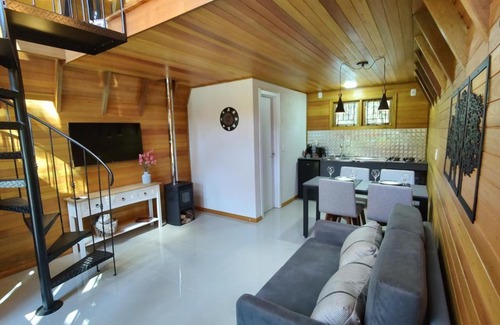 Canela Ski Chalet | Chalé Magia das Hortênsias, relaxe na hidromassagem!