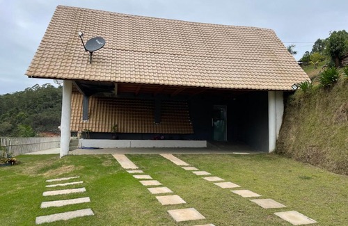 Vitor Hugo Ski Chalet | Chalé Neves