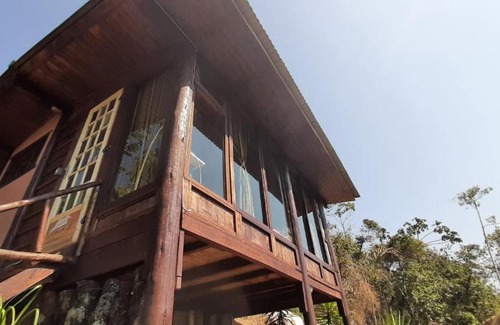 Lumiar Ski Chalet | Chalé Pakere Bellavista - visão magnífica do vale e montanhas a mais de mil metros de altitude, wi-fi, sauna, piscina e água de nascente - locação do chalé sem prestação de serviços