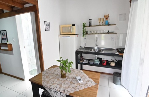 Ratones Apartment | Chalé pertinho de Jurerê Ch1, com Fire Stick