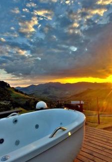 Sao Bento do Sapucai Ski Chalet | Chalé Submarino