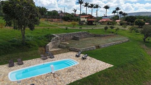 Carrancas Ski Chalet | Chalés Vila Carrancas - Ao lado do centro com piscina, cozinha completa e muita tranquilidade