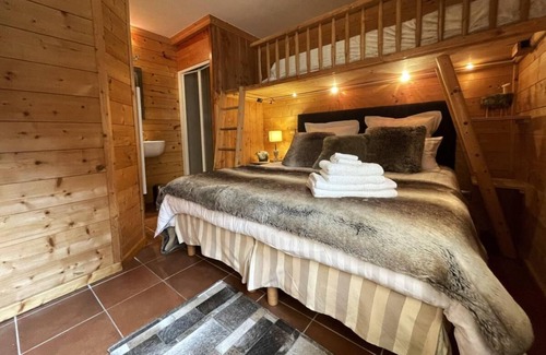 Saint-Marcel Ski Chalet | Chalet, view mountain, terrace, fireplace or stove, parking, tv, ski locker, 90m²