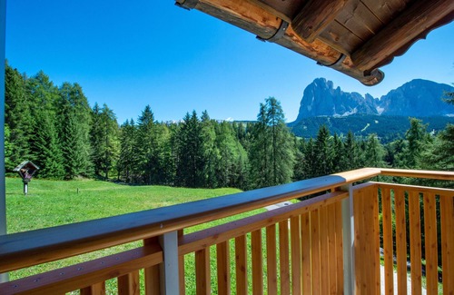 Santa Cristina Val Gardena Ski Chalet | Chalet Aghel 145A