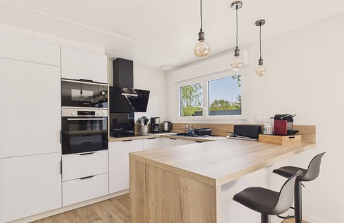 Saint-Gilles-Croix-de-Vie Ski Chalet | Chalet for 6 with shared heated pool