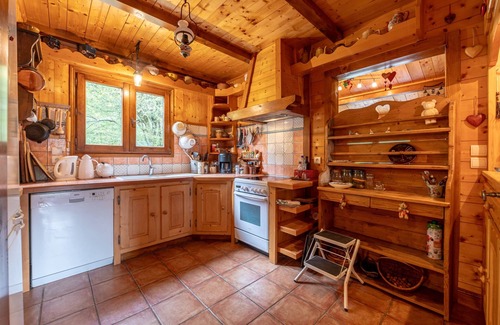 Saint-Nicolas-la-Chapelle Ski Chalet | Chalet L'Abri - Pour 9 avec vue montagne