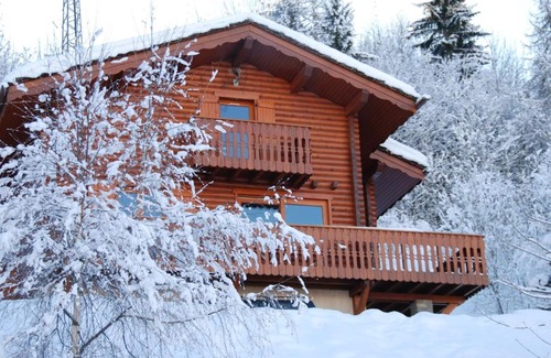 Montalbert Ski Chalet | Chalet à Montalbert: 3 Chambres, Mezzanine, Cheminée, Cuisine Équipée, Parking - FR-1-755-7