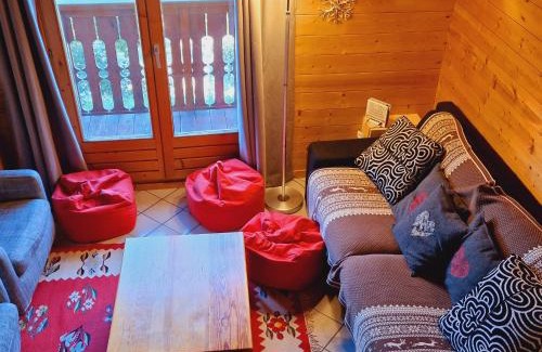 Montalbert Ski Chalet | Chalet à Montalbert: 3 Chambres, Mezzanine, Cheminée, Cuisine Équipée, Parking - FR-1-755-7