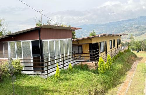 Pesca Other | Chalet Íntimo-Delpilar con zona de Jacuzzi !
