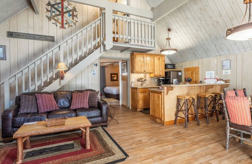 Mammoth Lakes Ski Chalet | Chalet #10, Bike/Hike in Summer at Ski in Ski Out