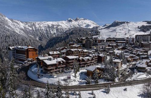 Courchevel Ski Chalet | Chalet 10 pers. à Courchevel 1650 avec jacuzzi et ascenseur - FR-1-563-133