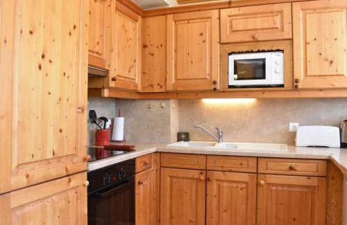 Meribel Ski Chalet | Chalet 10 personnes à Méribel avec Sauna, Cheminée et Garage - FR-1-180-568