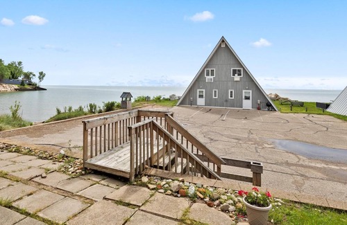 Stevensville Villa | Chalet #12 - Two Bedroom Villa, Sleeps 6
