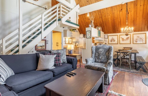 Mammoth Lakes Ski Chalet | Chalet #14, Great Family Chalet Close the the Main