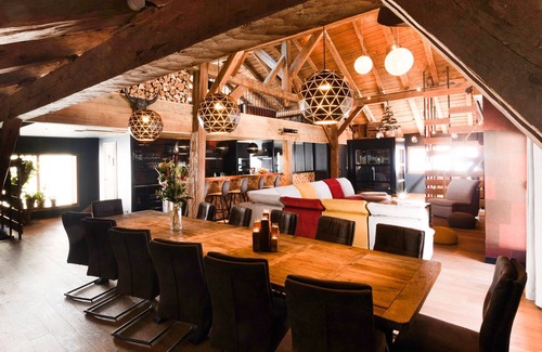 Le Petit-Bornand-les-Glieres Ski Chalet | Chalet 1703 - 5* chalet with Jacuzzi - Ideal for families up to 12 people