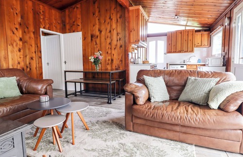 Dinas Mawddwy Cottage | CHALET 2, pet friendly, character holiday cottage in Dinas Mawddwy