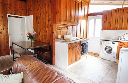 Dinas Mawddwy Cottage | CHALET 2, pet friendly, character holiday cottage in Dinas Mawddwy