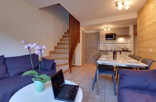 La Salle-les-Alpes Ski Chalet | Chalet, 300m from ski slopes, terrace, parking, tv, 45m², Serre Chevalier
