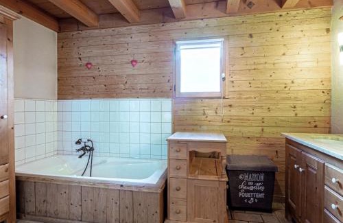 La Clusaz Ski Chalet | Chalet 4 Étoiles 13 Pers. à La Clusaz - Grande Terrasse, Garage, WIFI, Arrêt Skibus à Proximité - FR-1-437-81