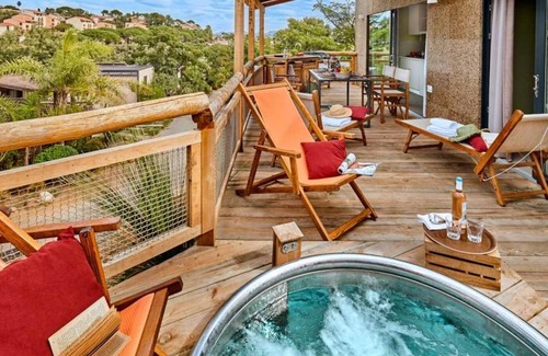Les Issambres Ski Chalet | Chalet 4 étoiles - ccafeib