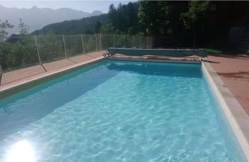 Puy-Saint-Vincent Apartment | Chalet 4 pers. Piscine et literie toute neuve.
