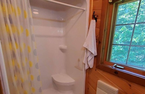 Northfield Ski Chalet | Chalet 4 season on lake, very private w/ Hot Tub