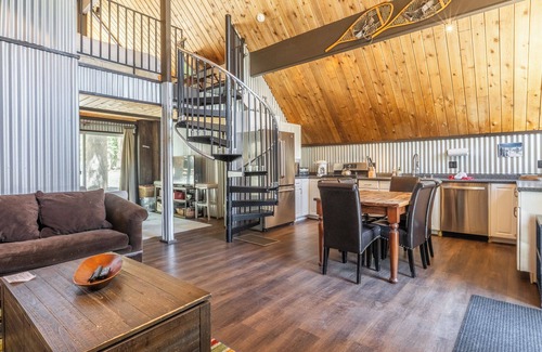 Mammoth Lakes Ski Chalet | Chalet #5, Ski In Ski Out Chalet at the Main Lodge