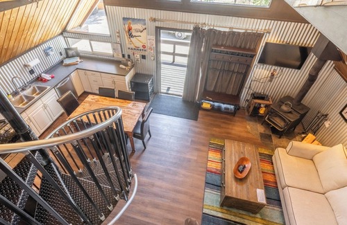 Mammoth Lakes Ski Chalet | Chalet #5, Ski In Ski Out Chalet at the Main Lodge