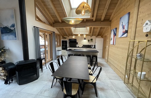 Champagny-en-Vanoise Ski Chalet | Chalet 6/8p à Champagny en Vanoise Domaine Skiable de la Plagne-les Arcs