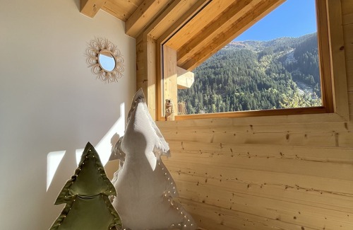 Champagny-en-Vanoise Ski Chalet | Chalet 6/8p à Champagny en Vanoise Domaine Skiable de la Plagne-les Arcs