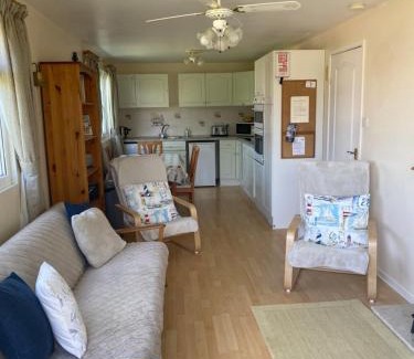 Padstow Apartment | Chalet 86, Atlantic Bays Holiday Park