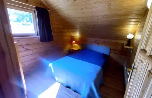 Reallon Ski Chalet | Chalet Aiguilles - Chalets for 8 People