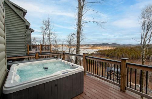 Sevierville House | Chalet Amelia Lake View HotTub Fireplace Arcade