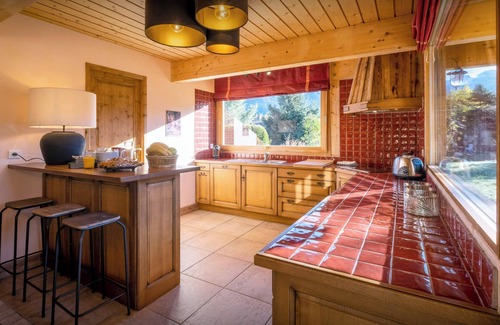Saint-Jean-de-Sixt Ski Chalet | Chalet Antigone - ski holiday for 8 with mountain view - OVO Network