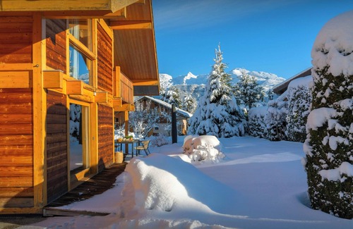 Saint-Jean-de-Sixt Ski Chalet | Chalet Antigone - ski holiday for 8 with mountain view - OVO Network