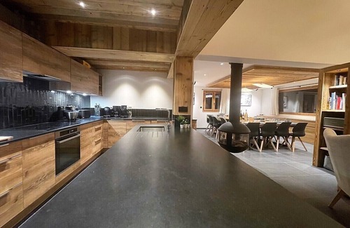 Le Bettaix Ski Chalet | Chalet Aspen - Luxury Chalet 15 people Spa/Sauna/Gym/Fireplace/Parking/Game Room