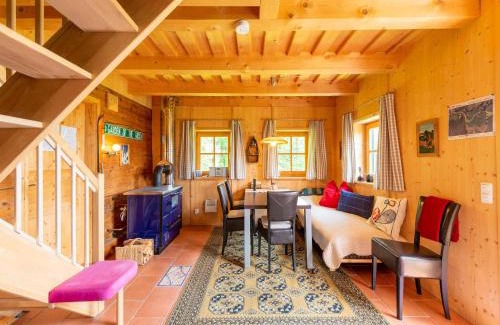 Schwarzenberg am Boehmerwald House | Chalet Schwarzenberg near Ski Lift & Stream