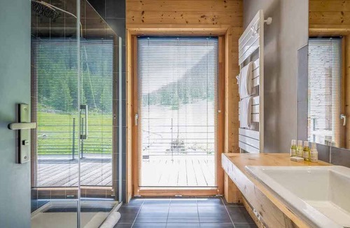Les Boisses Ski Chalet | Chalet avec Cheminée! Près des Pistes
