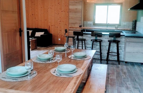 Sergeac Ski Chalet | Chalet Avec Jaccuzi Intérieur Proche de Montignac-lascaux