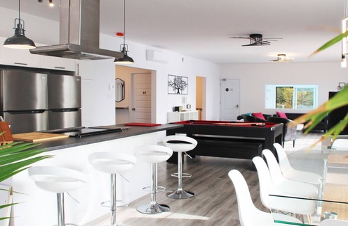 Mauricie Ski Chalet | Chalet Avec Piscine Intérieure Face au St Maurice, Dans la Baie de Shawinigan