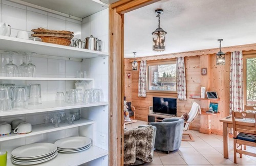Val Claret Ski Chalet | Chalet, balcony, tv, ski locker, 180m², Tignes