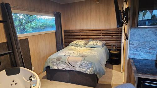 Le Puy-en-Velay Ski Chalet | Chalet bois pour 2 avec balnéo