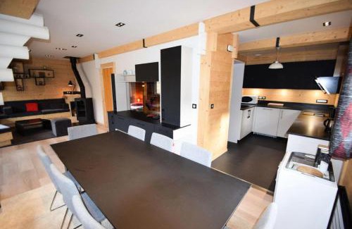 Plagne Centre Ski Chalet | Chalet Boulevard - Chalet Boulevard -8 pers - PLAGNE CENTRE, sur les pistes - wifi MAE-6814