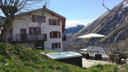 Les Varcins Ski Chalet | Chalet Broski - Luxury near St Martin De Bellville