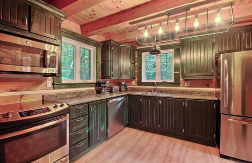 Mauricie Cottage | Chalet LeSuisse-Beautiful Mountain Views, Spa, Nature