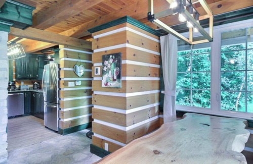 Mauricie Cottage | Chalet LeSuisse-Beautiful Mountain Views, Spa, Nature